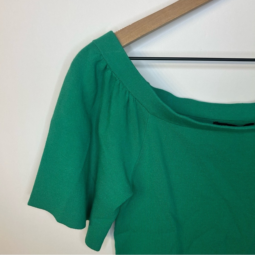 *NWT* Banana Republic Off the Shoulder Sweater in Florida Green, Size Small - Picture 3 of 7